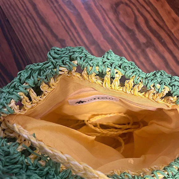 Small Capelli straw pineapple purse - Picture 2 of 4